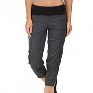 LUCY | NAVY Cropped Hiking Pants